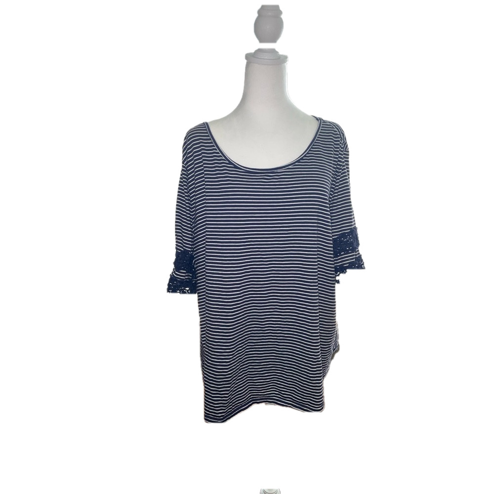 Cathy Daniels Blue & White Lace Blouse *make offers*